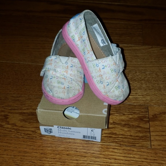 Toms Other - Classic Multi Letter/Numbers Toms 6T
